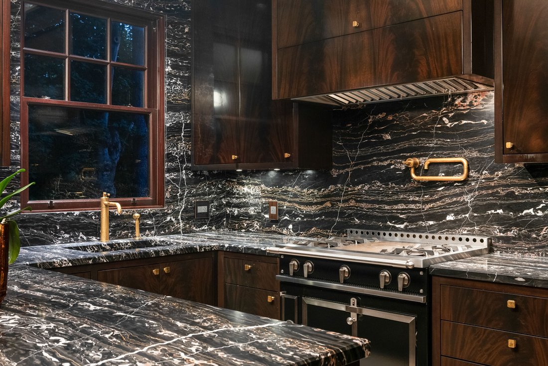 Estate in Vancouver, British Columbia, Canada 2 - 16217509