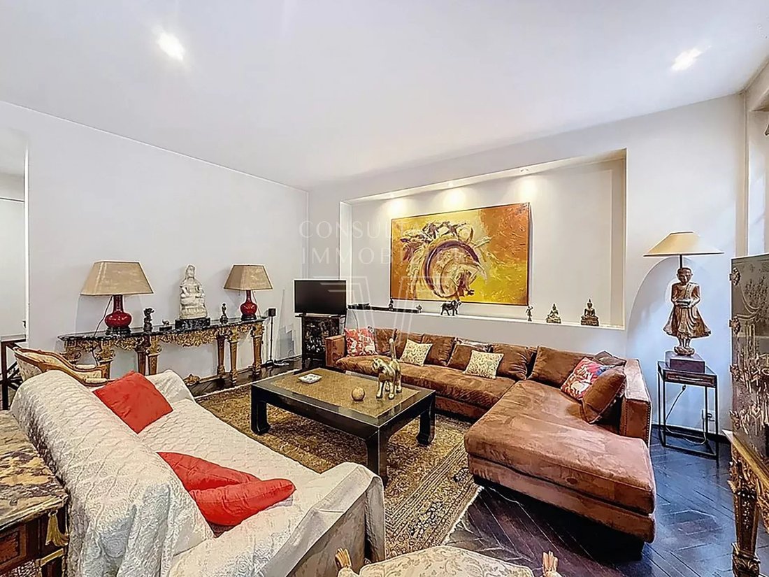Apartment in Gros Caillou, Paris 7e Arrondissement, Paris 2 - 17289800