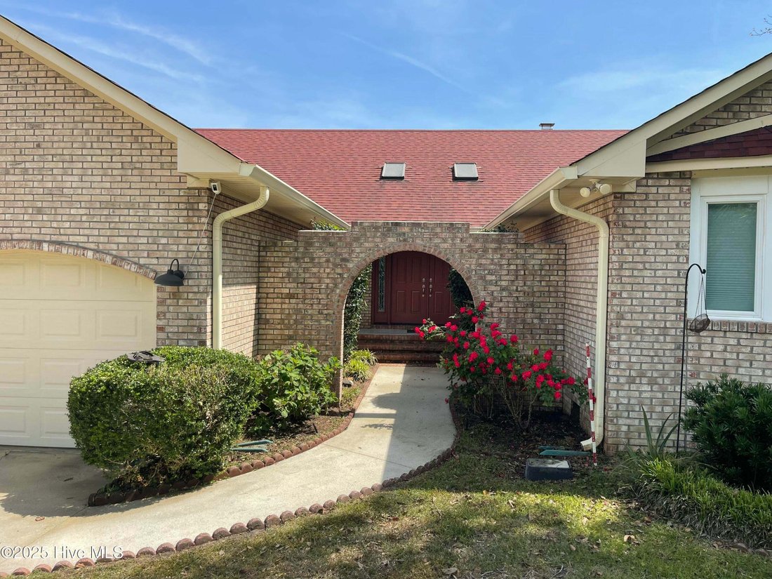 House in North Topsail Beach, North Carolina, United States 1 - 17287333