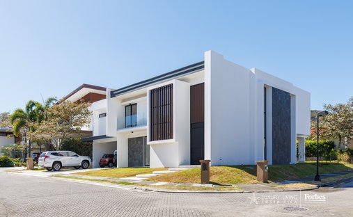 Casa en Santa Ana, San José, Costa Rica 1