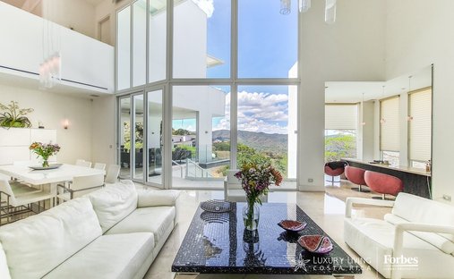 House in Ciudad Colón, San José Province, Costa Rica 1