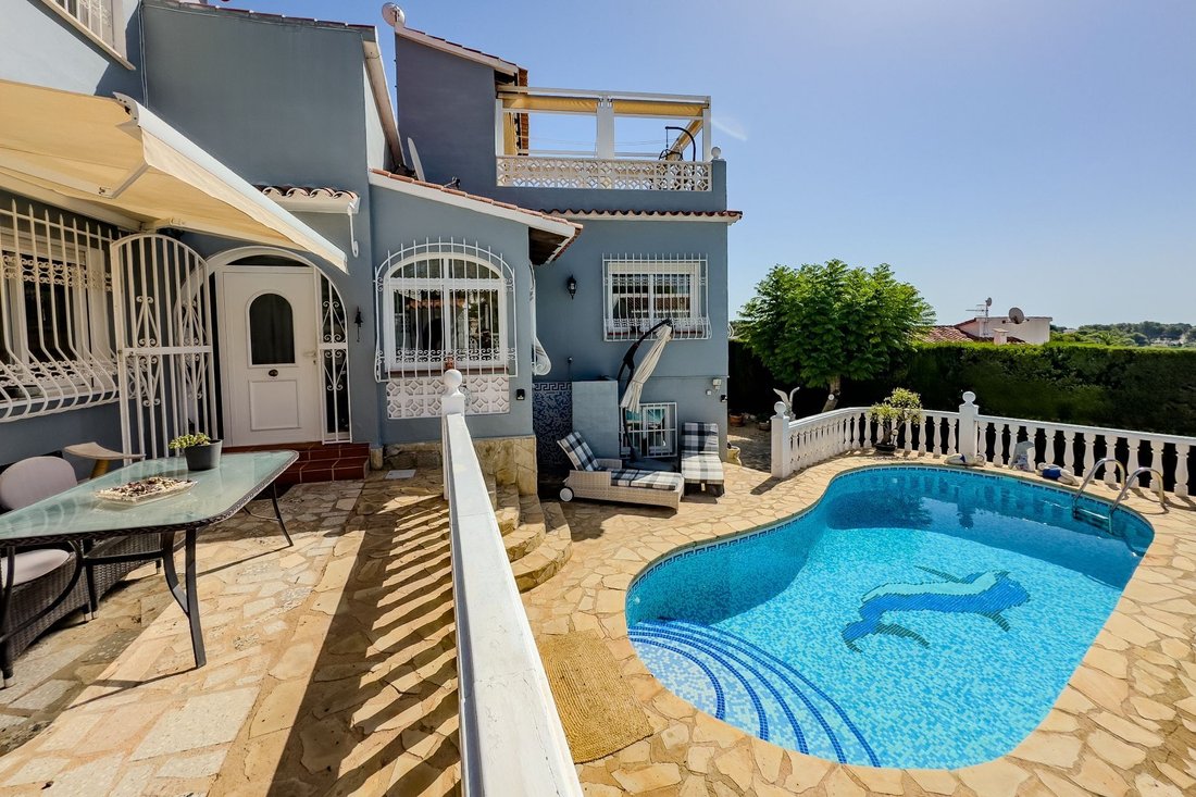 Chalet in Calp / Calpe, Valencian Community, Spain 2 - 17289121