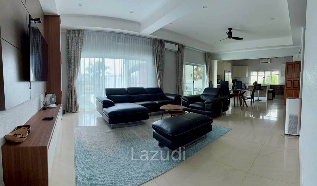 Villa in Pong, Chon Buri, Thailand 2 - 17292138