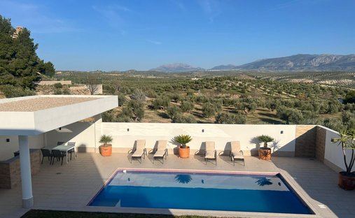 Villa en Jaén, Andalucía, España 1