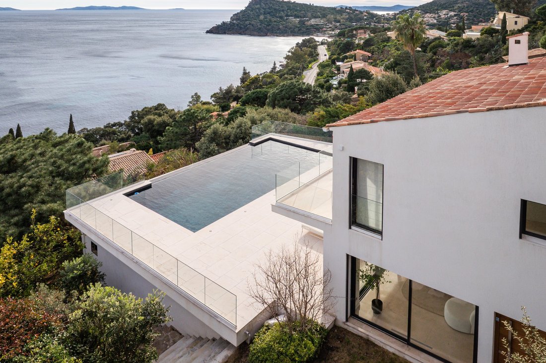 House in Rayol-Canadel-sur-Mer, Provence-Alpes-Côte d'Azur, France 3 - 17167830