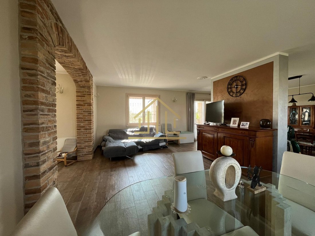 Villa in Castiglione delle Stiviere, Lombardy, Italy 3 - 16802349