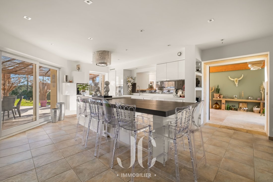 House in Marcilly-d'Azergues, Auvergne-Rhône-Alpes, France 2 - 17290091