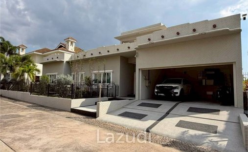 Villa in Pong, Chon Buri, Thailand 1