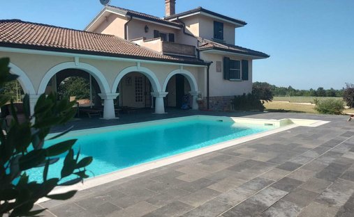 Villa en Agazzano, Emilia-Romaña, Italia 1