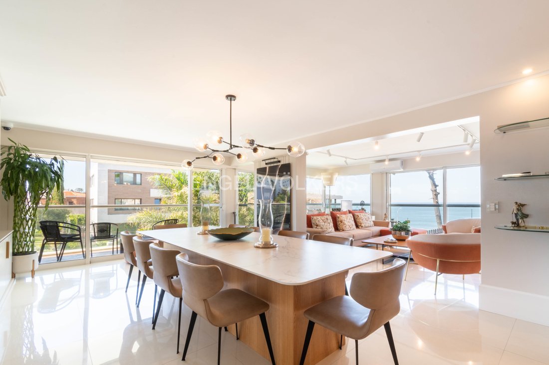 Apartment in Montevideo, Departamento de Montevideo, Uruguay 1 - 17292743