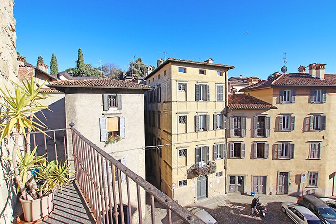 Apartment in Upper Town, Bergamo, Lombardy 2 - 16047279