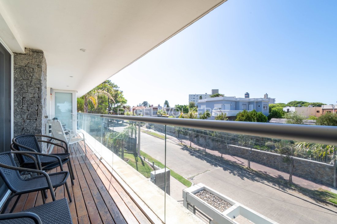 Apartment in Montevideo, Departamento de Montevideo, Uruguay 4 - 17292743
