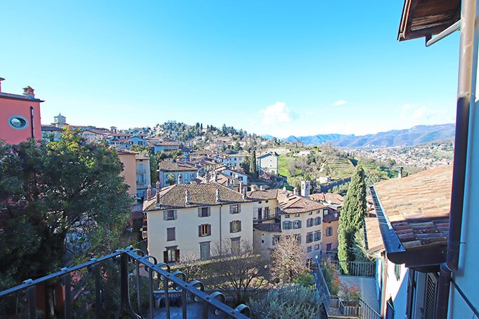 Apartment in Upper Town, Bergamo, Lombardy 4 - 16047279