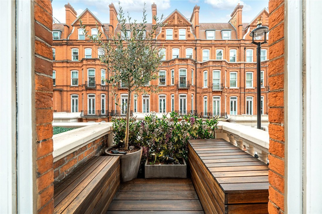 Apartment in Mayfair, Westminster, England 2 - 17298988