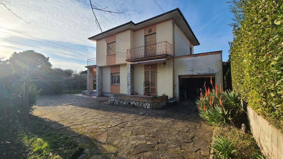 House in Seravezza, Tuscany, Italy 3 - 17294409
