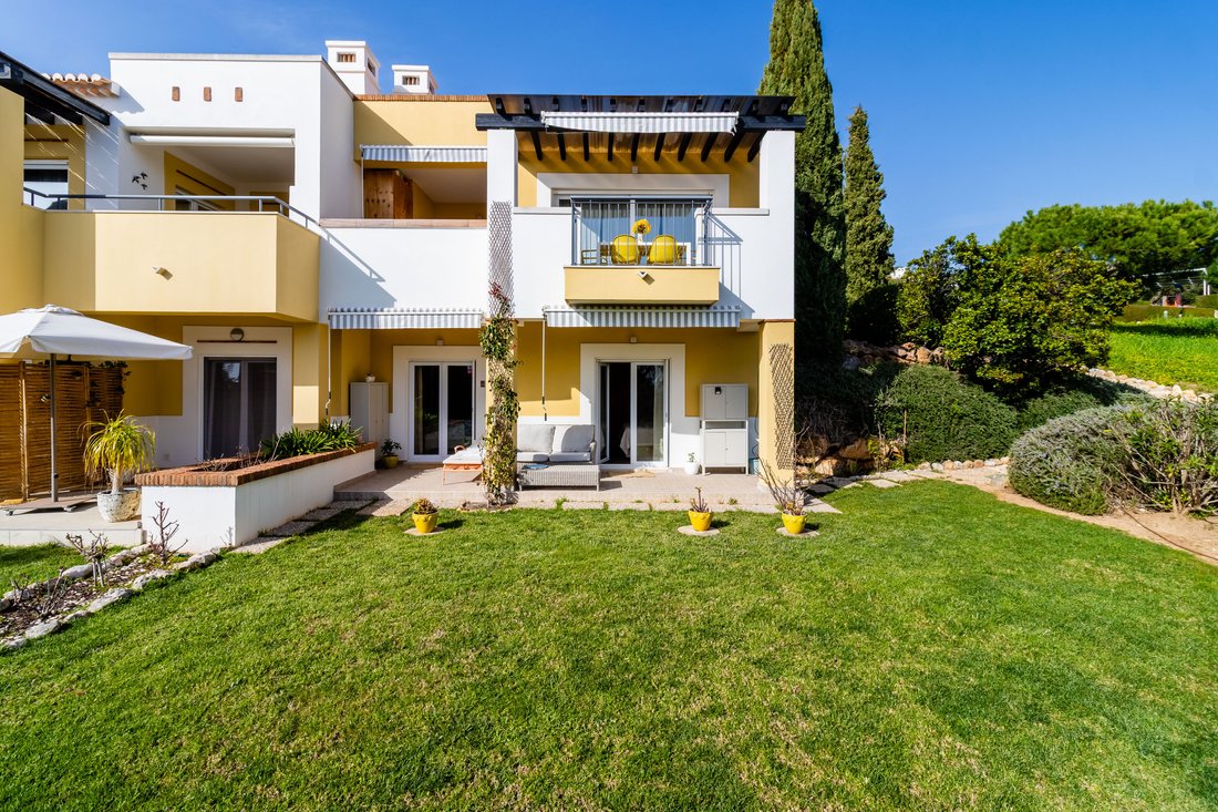 Townhouse in Mexilhoeira Grande, Algarve, Portugal 2 - 17298130