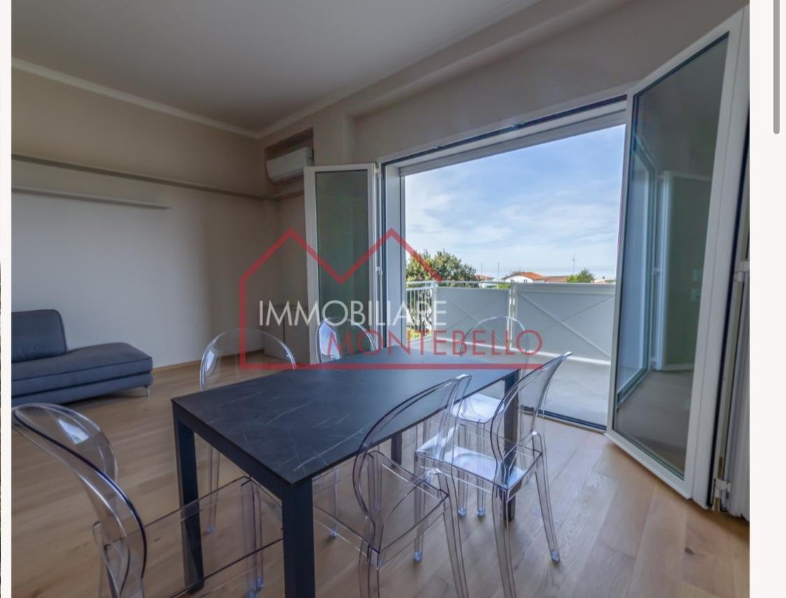 Apartment in Lido di Camaiore, Camaiore, Tuscany 4 - 17294852