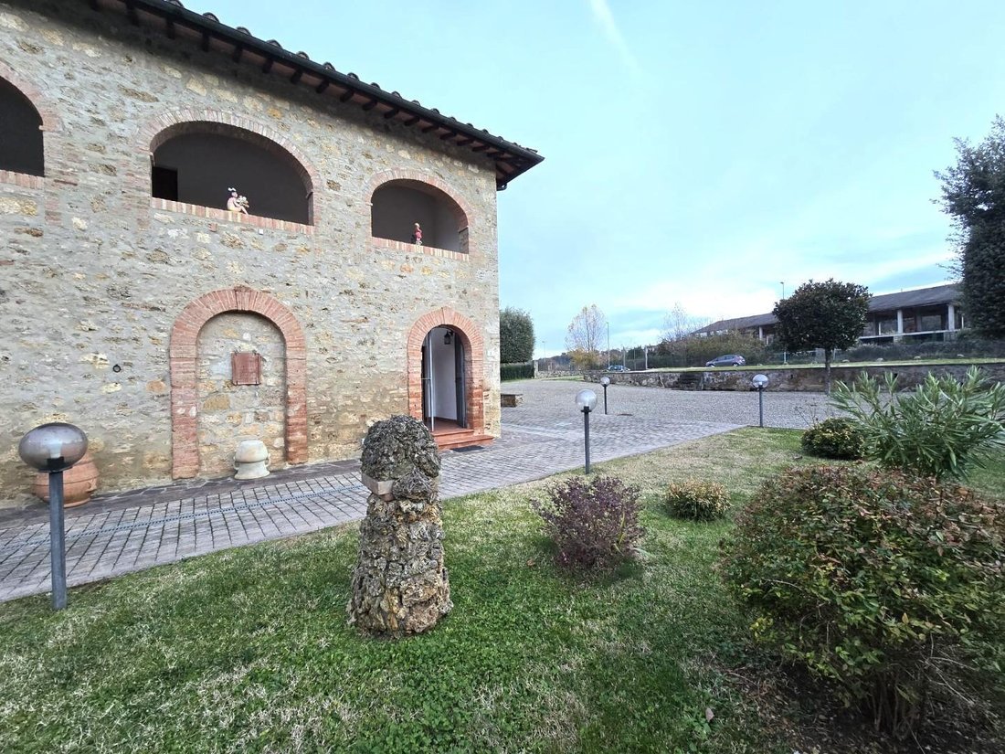 Country House in Poggibonsi, Tuscany, Italy 4 - 17294469