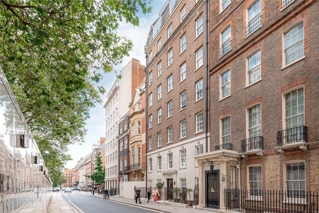 Apartment in Mayfair, Westminster, England 1 - 17299361