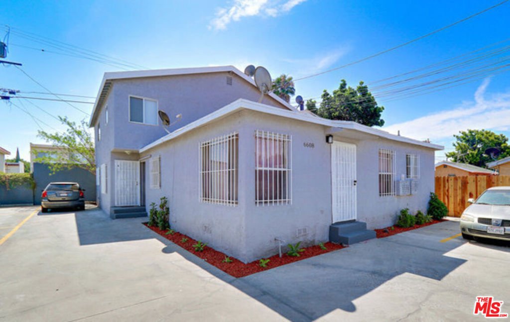 Los Angeles, California, United States 5 - 17297378