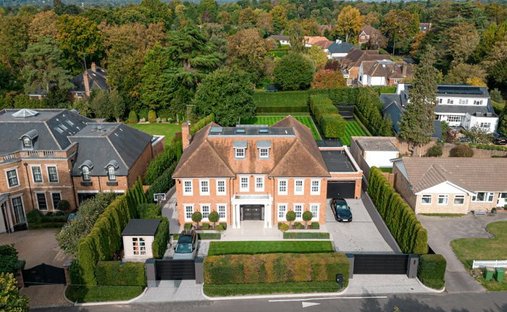 House in Fairmile, Elmbridge, England 1