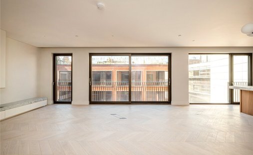 Apartment in Piccadilly, Westminster, England 1