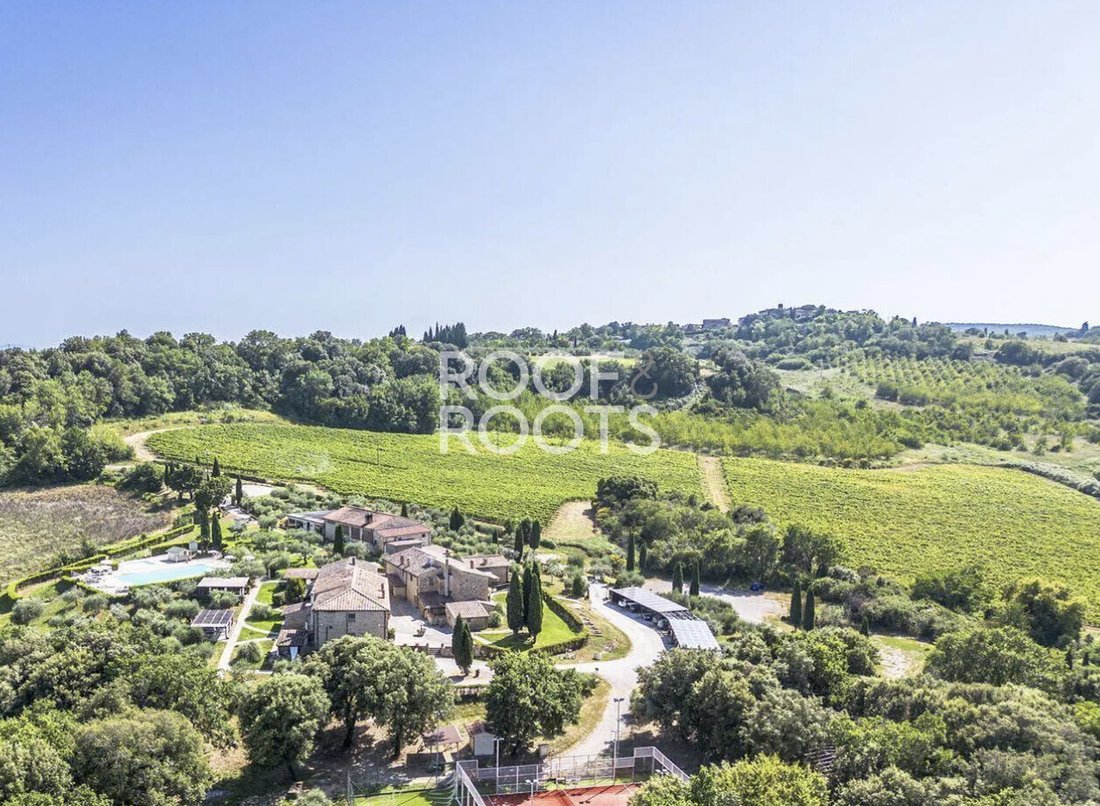 Villa in San Gimignano, Tuscany, Italy 1 - 17299634