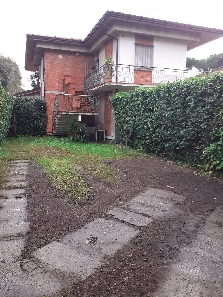 Country House in Ronchi, Massa, Italy 5 - 17294274