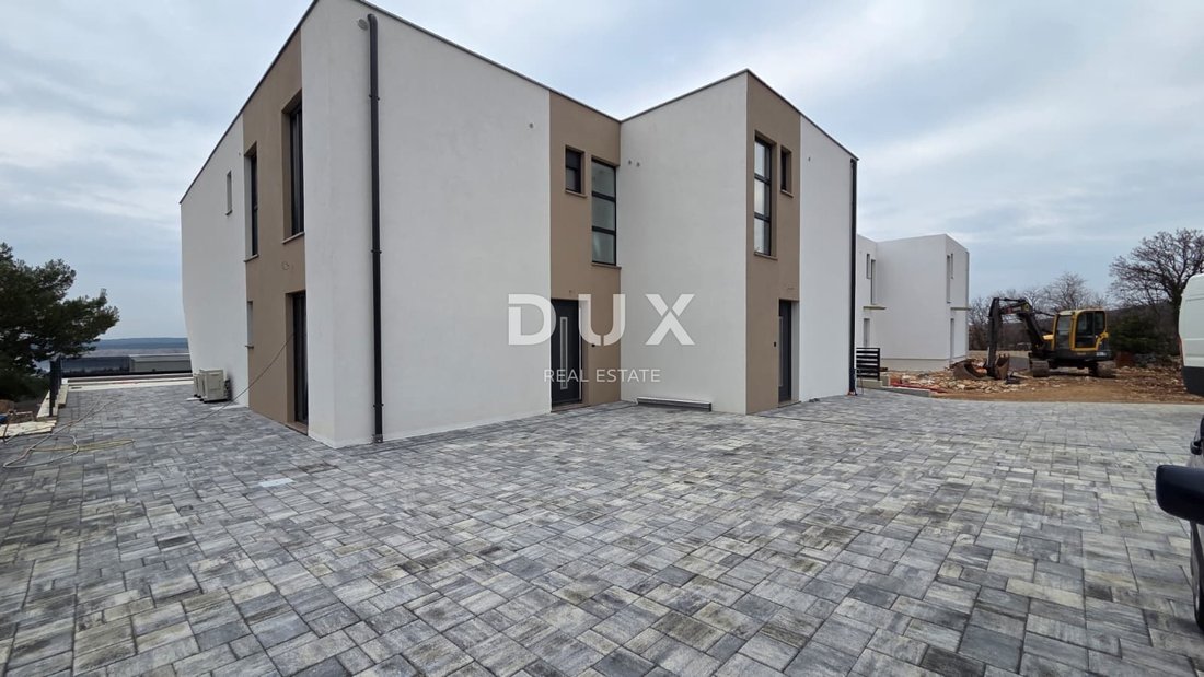 House in Grad Crikvenica, Primorje-Gorski Kotar County, Croatia 1 - 17297482