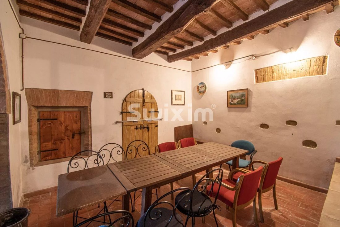 House in Asciano, Tuscany, Italy 4 - 16622832