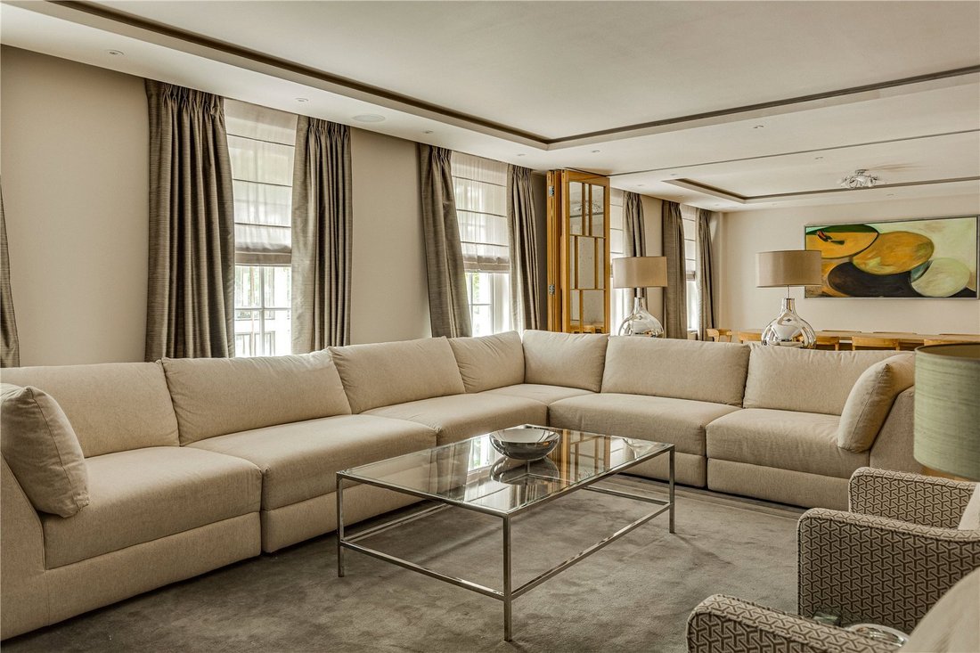 Apartment in Mayfair, Westminster, England 5 - 17299361