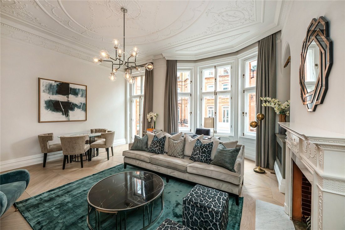 Apartment in Mayfair, Westminster, England 1 - 17298988