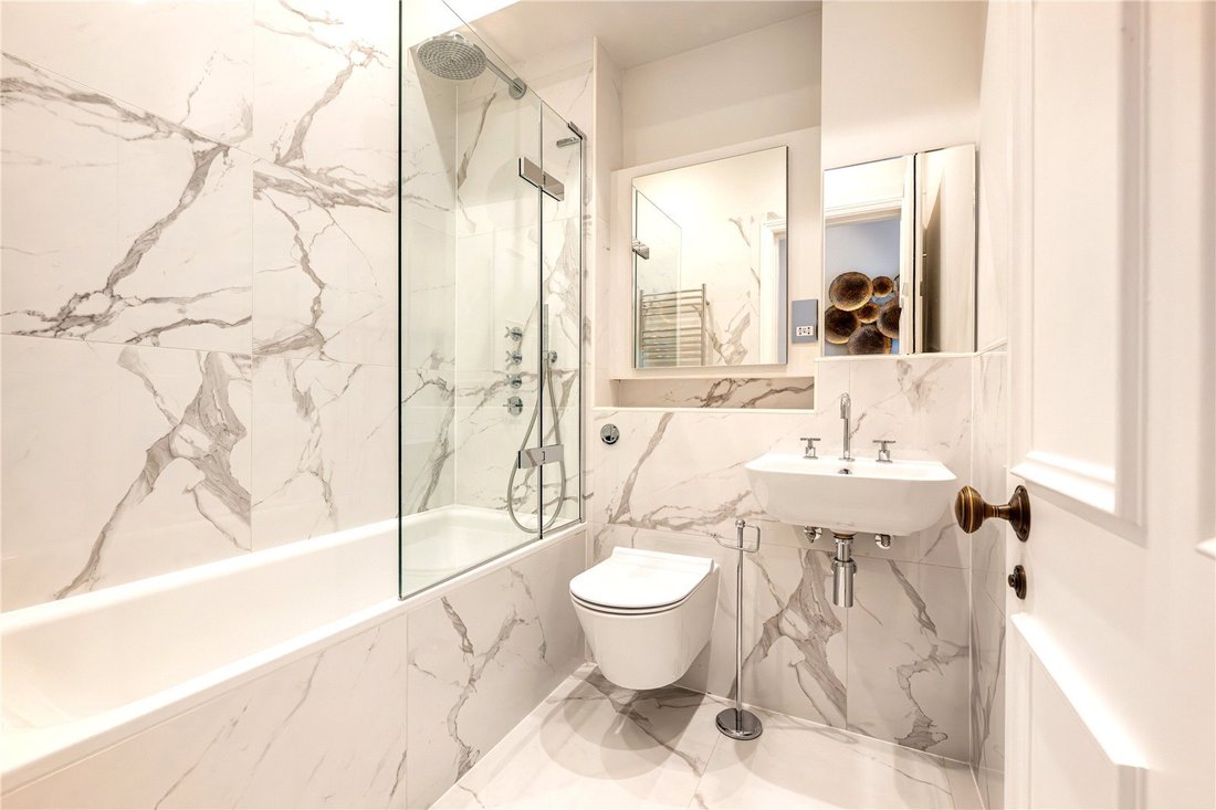 Apartment in Mayfair, Westminster, England 5 - 17298988