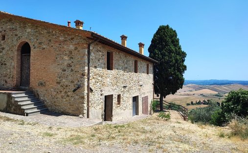 Country House in Chianni, Tuscany, Italy 1
