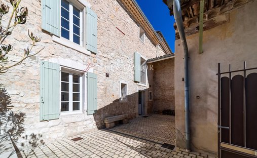 Townhouse in Secteur Ouest, Pernes-les-Fontaines, France 1