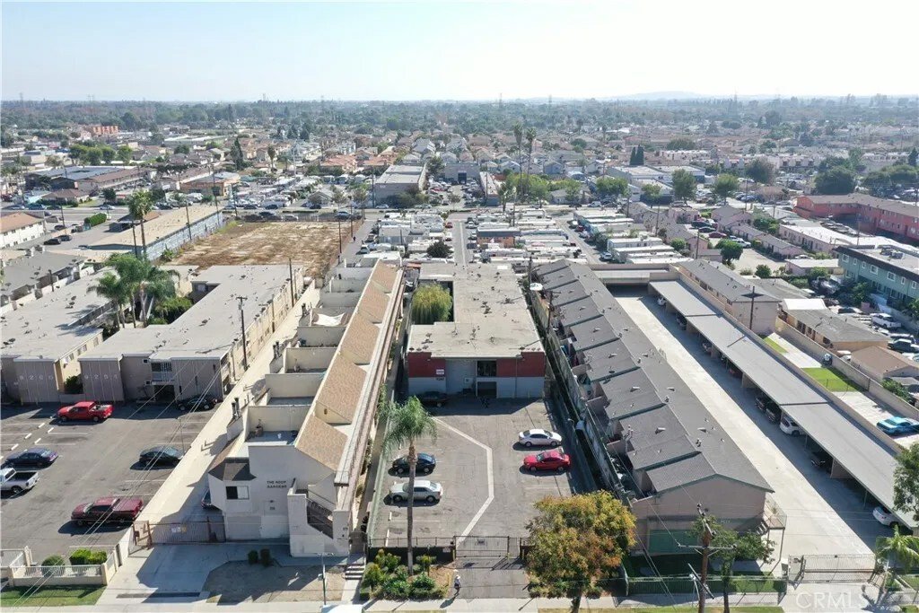 Bellflower, California, United States 2 - 17296975