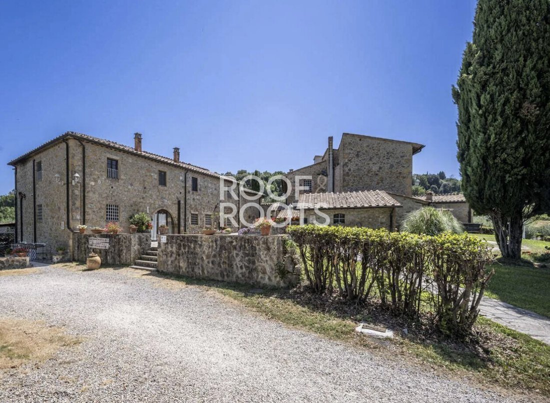 Villa in San Gimignano, Tuscany, Italy 2 - 17299634