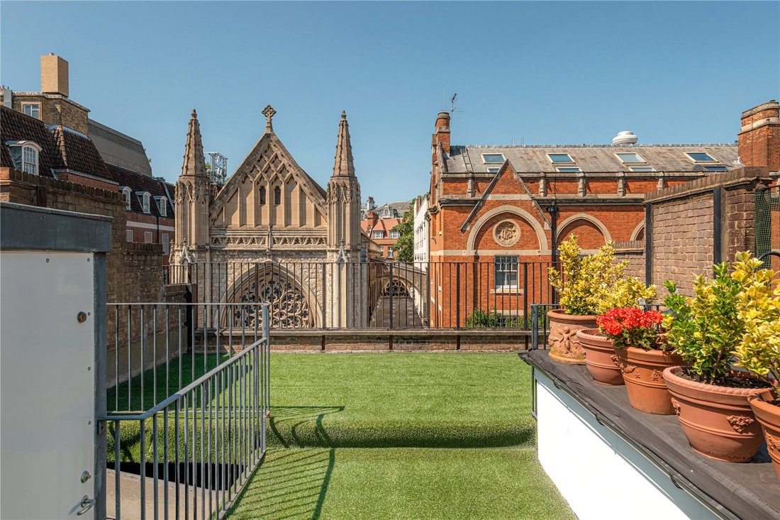 House in Mayfair, Westminster, England 2 - 17299190