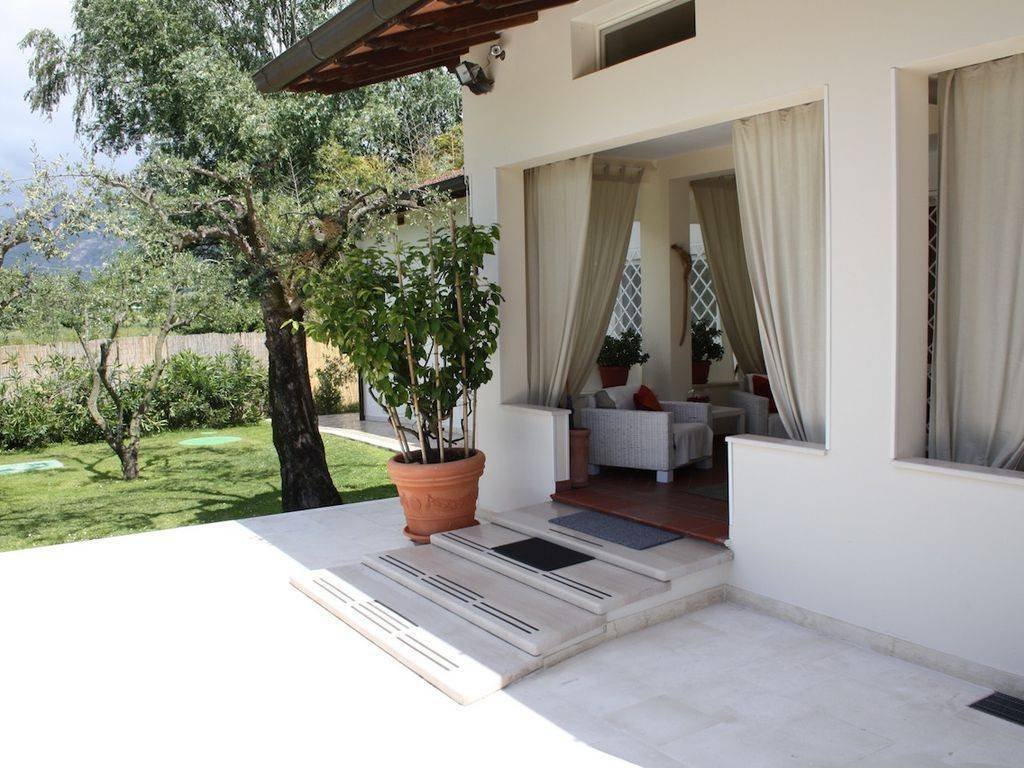 Villa in Pietrasanta, Tuscany, Italy 3 - 17294762