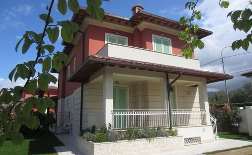 Country House in Fiumetto, Pietrasanta, Italy 1