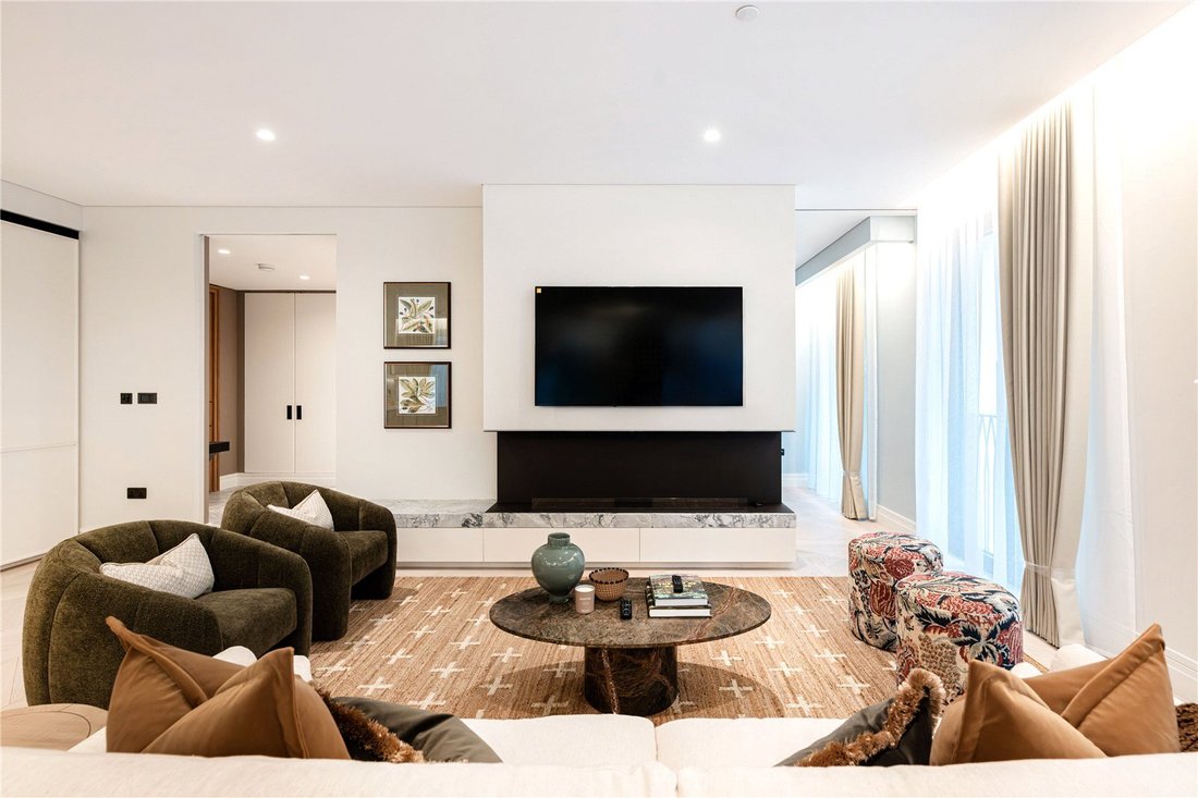 Apartment in Piccadilly, Westminster, England 3 - 17299082
