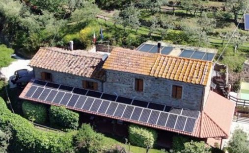 Country House in Lamporecchio, Tuscany, Italy 1
