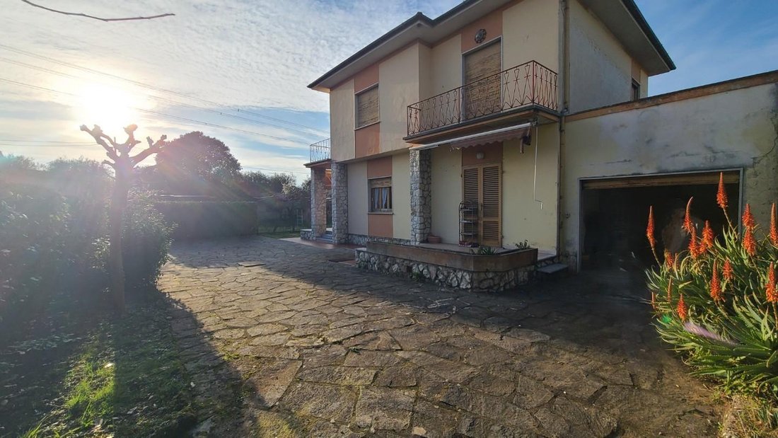 House in Seravezza, Tuscany, Italy 4 - 17294409