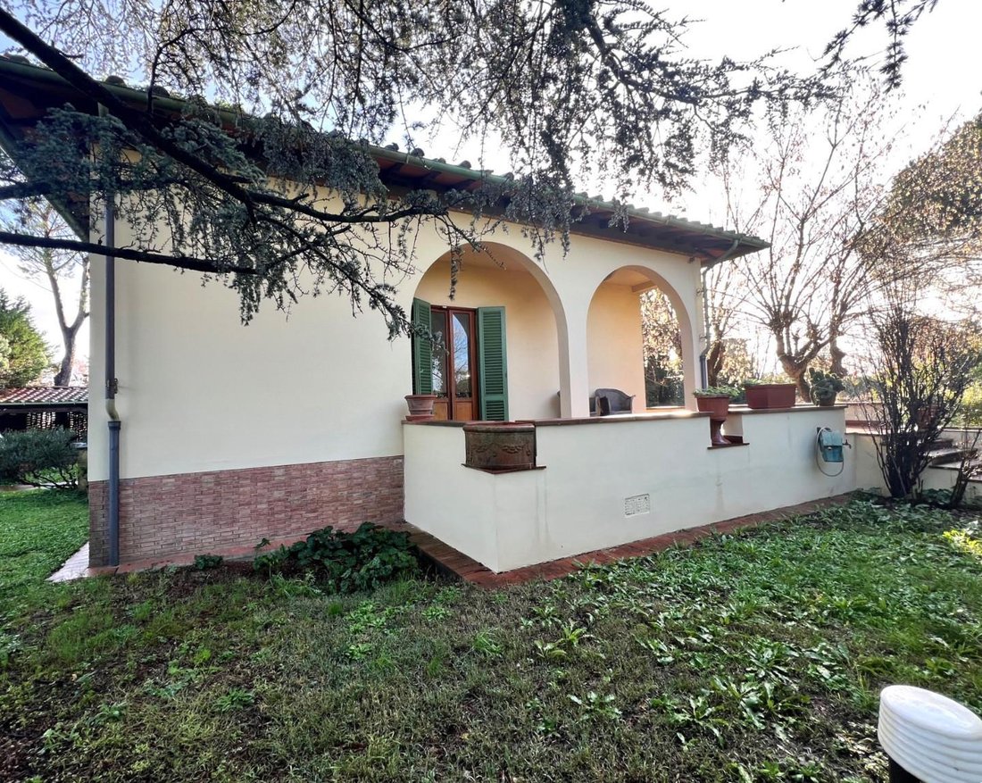 Villa in Hospital Zone, Empoli, Tuscany 1 - 17294161