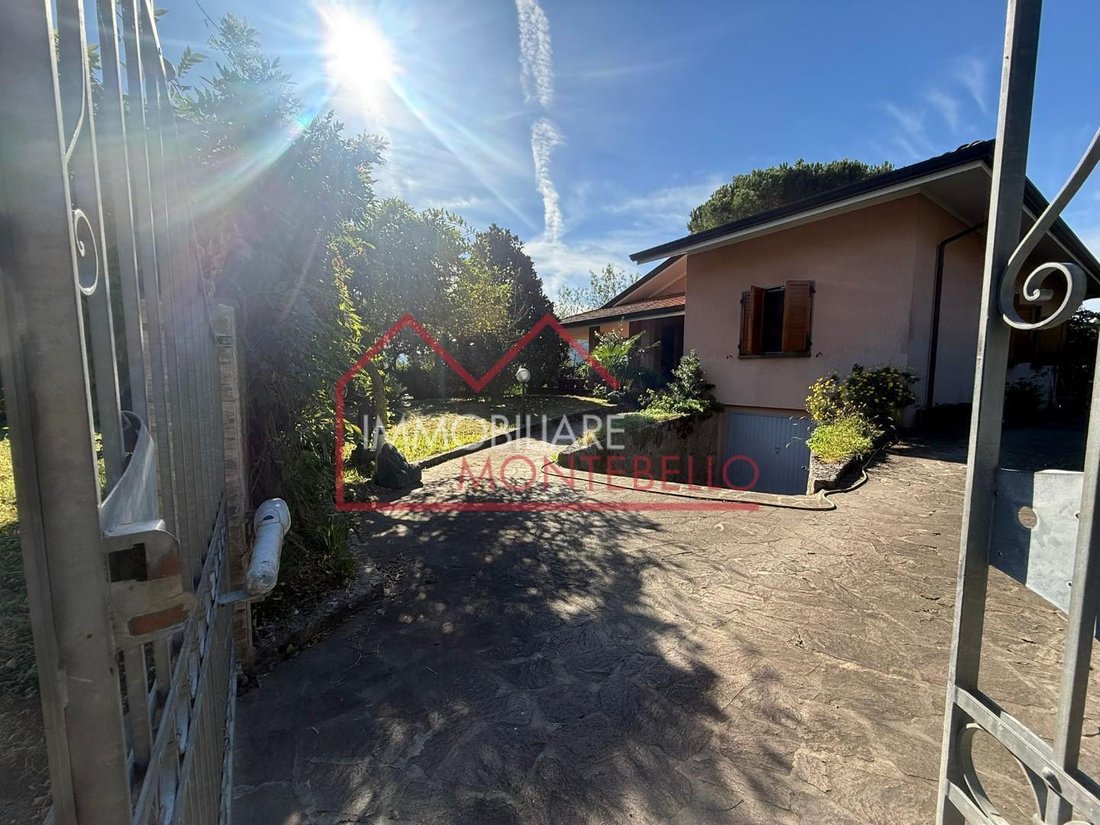 House in Camaiore, Tuscany, Italy 2 - 17294824