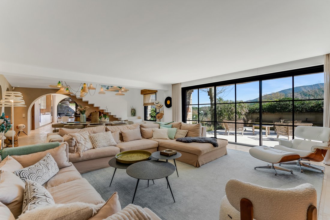 House in La Môle, Provence-Alpes-Côte d'Azur, France 2 - 17297974