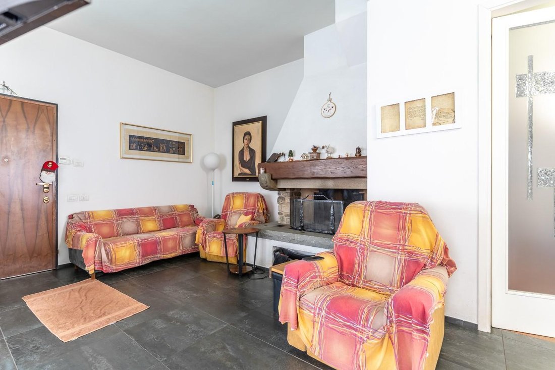 Villa in Near Center, Empoli, Tuscany 2 - 17294486