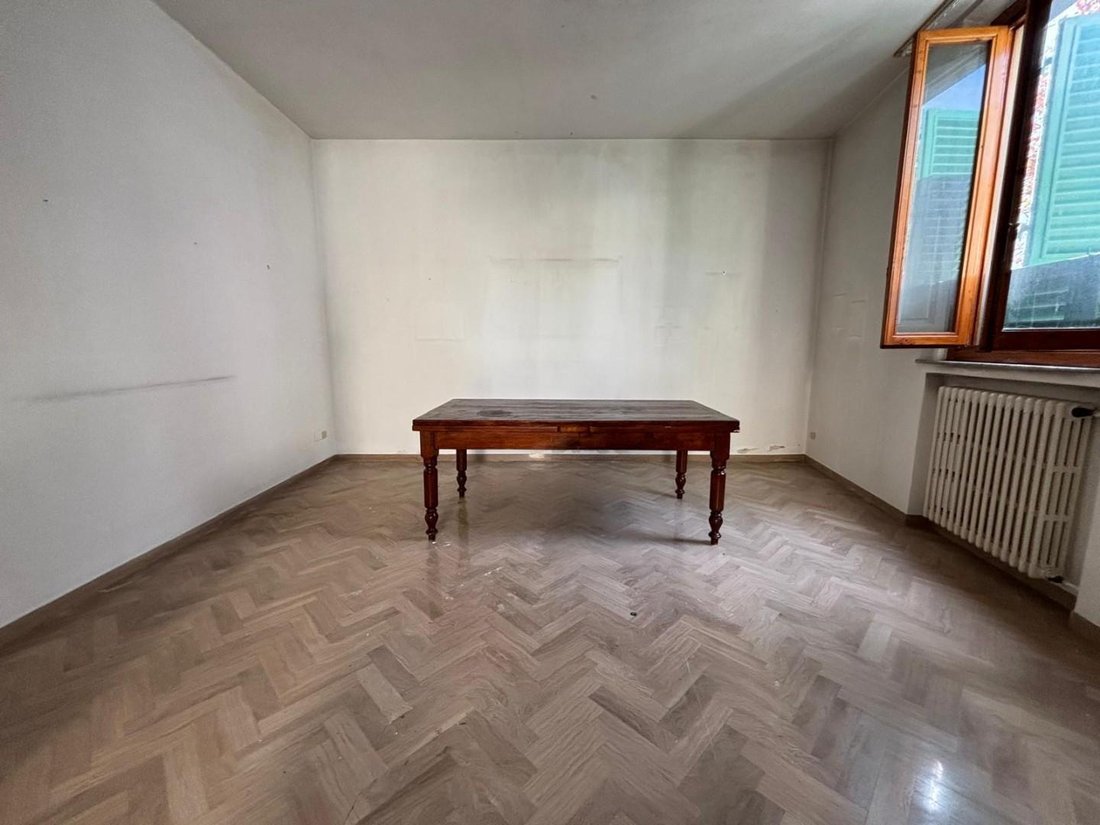 Villa in Near Center, Empoli, Tuscany 2 - 17294240