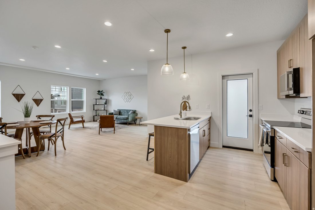 Apartment in Sandy, Utah, United States 2 - 17296061