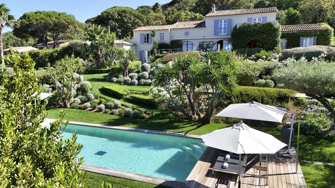 Villa in Ramatuelle, Provence-Alpes-Côte d'Azur, France 1 - 17298033